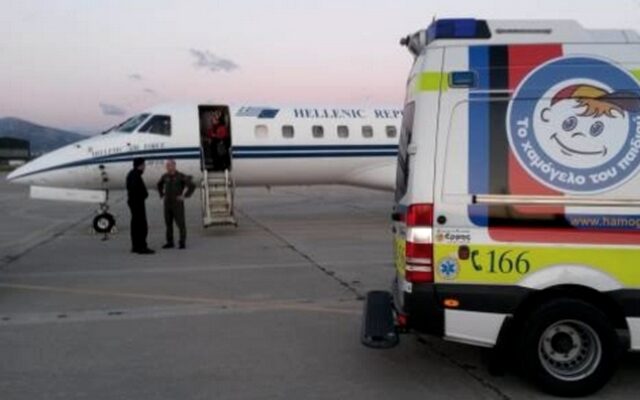 Η πτήση του πρωθυπουργού για Βρυξέλλες στην οικονομική θέση για να σωθεί η ζωή ενός μικρού παιδιού