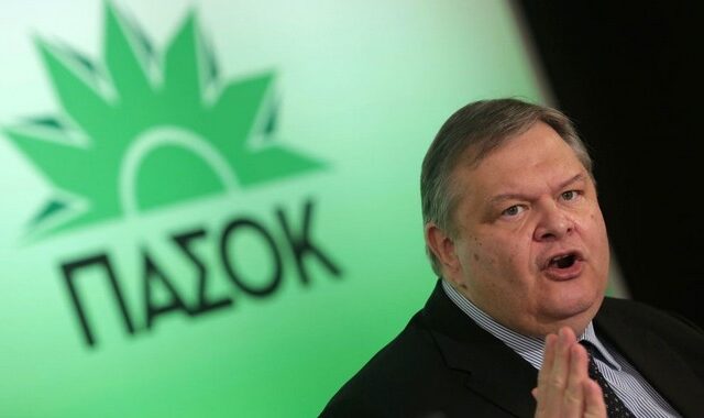 ΠΑΣΟΚ: ‘Εμείς δε έχουμε συμβόλαιο με κανέναν, επιστρέφουμε την χυδαία συκοφαντία’