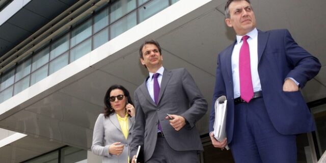 Στα δύο η Ν.Δ για την αντιπολιτευτική τακτική. Όλοι οι διάλογοι από το πολιτικό συμβούλιο