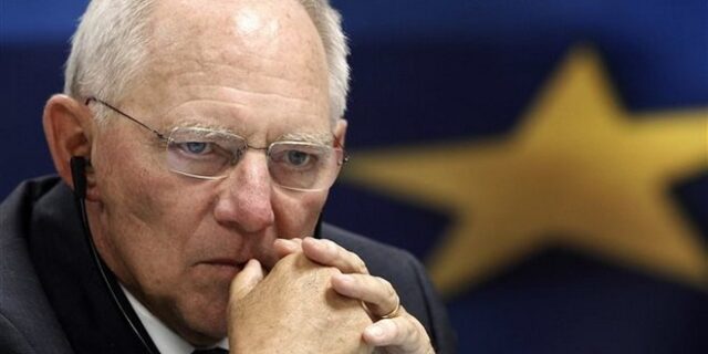 Η αλήθεια του Σόιμπλε: Το ΔΝΤ δεν ζητά μείωση του ελληνικού χρέους