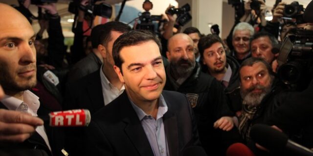 Τσίπρας στο Der Spiegel: Η ΕΚΤ έχει ένα σχοινί γύρω από το λαιμό μας