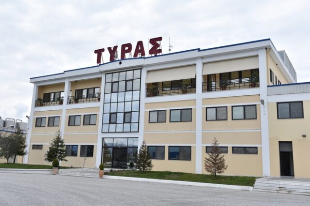 ΤΥΡΑΣ: Ένα διαζύγιο, δύο γάμοι και 30 χρόνια ανοδικής πορείας