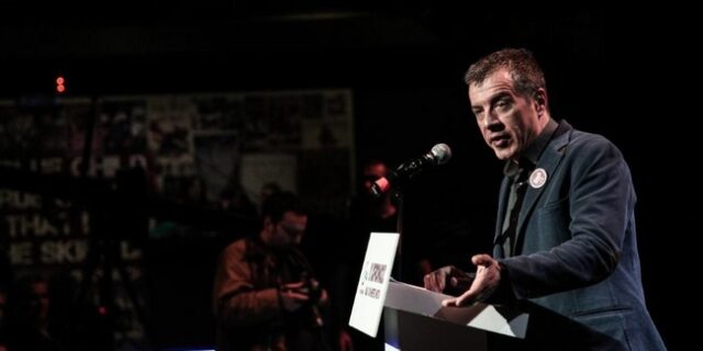 Στ. Θεοδωράκης: Ο Τσίπρας μου είπε ότι ήταν λάθος η επιλογή της Ζωής Κωνσταντοπούλου