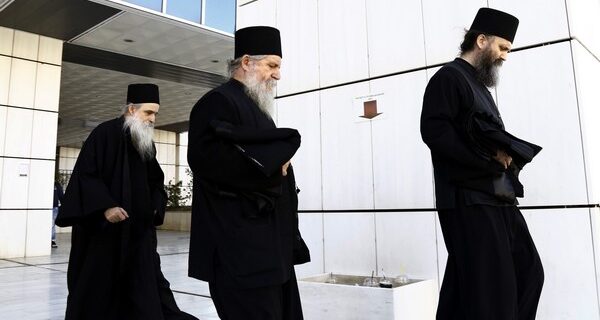 Δίκη Βατοπεδίου: Ενστάσεις στις ‘ιερές ανταλλαγές’