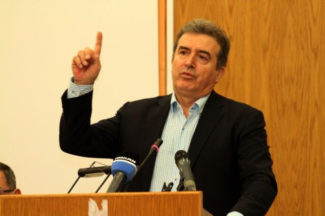 Μιχάλης Χρυσοχοΐδης: Υπουργός ΠΡΟΠΟ με “παράσημο” τη σύλληψη της 17Ν