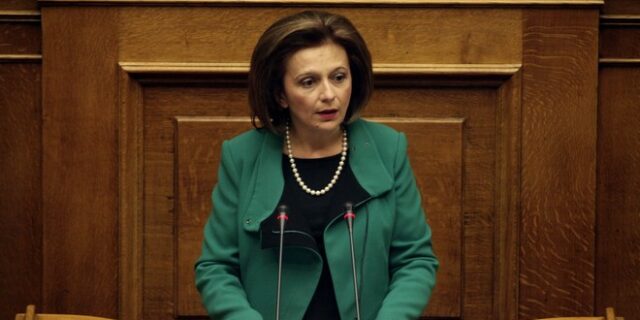 Χρυσοβελώνη για Κωνσταντοπούλου: Θα έπρεπε να διευκολύνει τα πράγματα και να παραιτηθεί