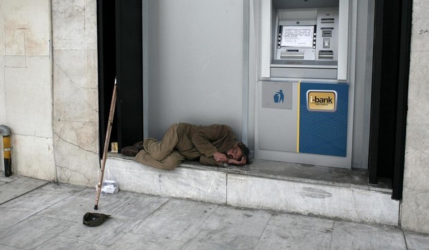 Καθυστερεί το επίδομα που λαμβάνουν απλήρωτοι εργαζόμενοι επιχειρήσεων από τον ΟΑΕΔ