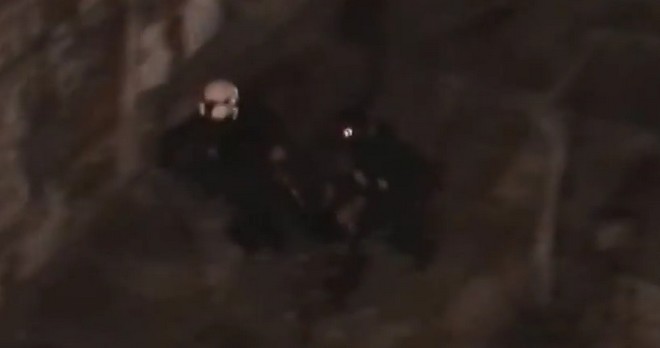 Βίντεο: Αστυνομικοί δέρνουν νεαρό στη Στουρνάρη, μετά την προσαγωγή του