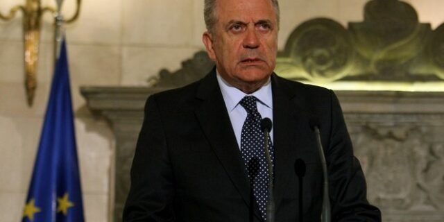 Αβραμόπουλος: Αυτή τη στιγμή, χρειάζεται αλληλεγγύη