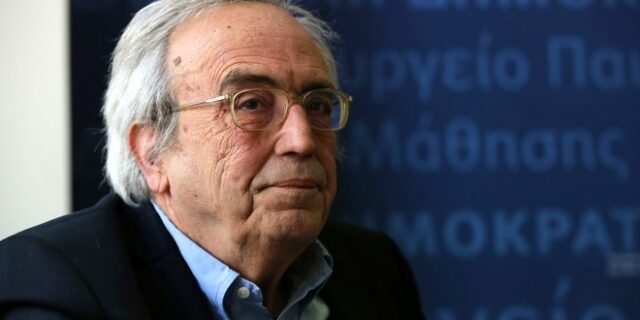 Μπαλτάς: Εξετάζουμε το ενδεχόμενο υιοθέτησης ενός ενιαίου βιβλίου για κάθε μάθημα, για όλες τις τάξεις του Γυμνασίου και του Λυκείου