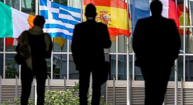 Από το Παρίσι στις Βρυξέλλες η μάχη της διαπραγμάτευσης