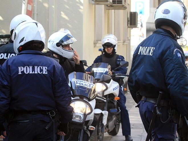 Απόπειρα βιασμού αγνώστου σε κοπέλα στον Πειραιά