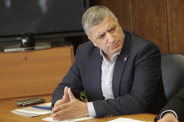 Ξεσηκωμός στους δήμους: Κινητοποιήσεις και προσφυγή στο ΣτΕ για τη δέσμευση των διαθεσίμων