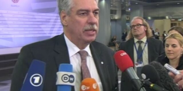 Σέλινγκ: Το GRexit είναι τεχνικά αδύνατο