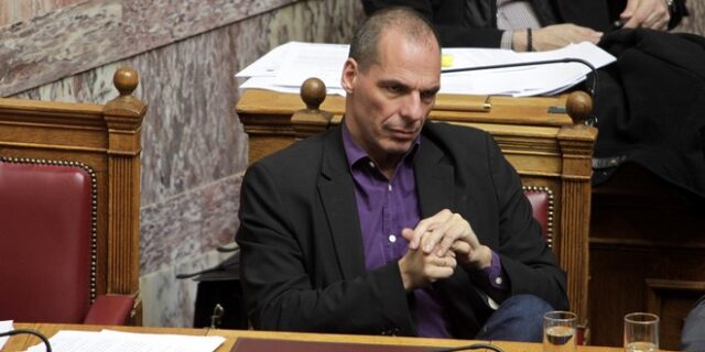 Βαρουφάκης: Όχι σε οριζόντια μείωση συντάξεων, ναι σε δραστική μείωση πρόωρων συνταξιοδοτήσεων