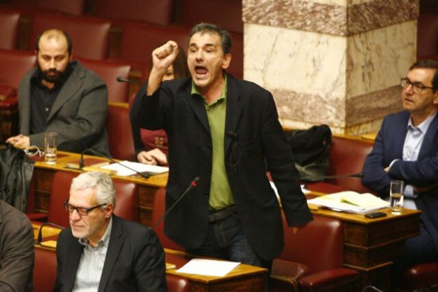 Γεωργιάδης σε Τσακαλώτο: Μαθαίνετε στου κασίδι το κεφάλι. Με τον Βαρουφάκη στην άκρη, ανέβηκε το Χ.Α.