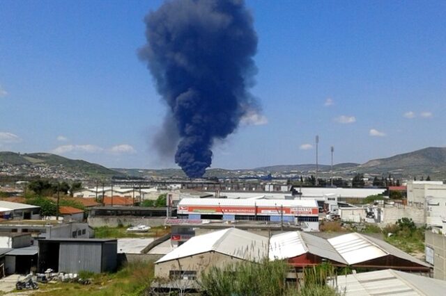 Έκρηξη σε εργοστάσιο στο Βόλο. Ένας νεκρός και τρεις τραυματίες
