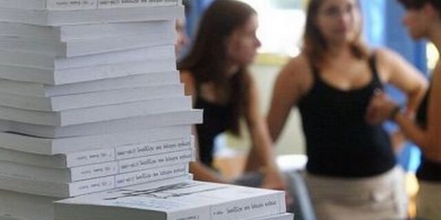 ‘Πόλεμος’ φροντιστηρίων – υπουργού Παιδείας