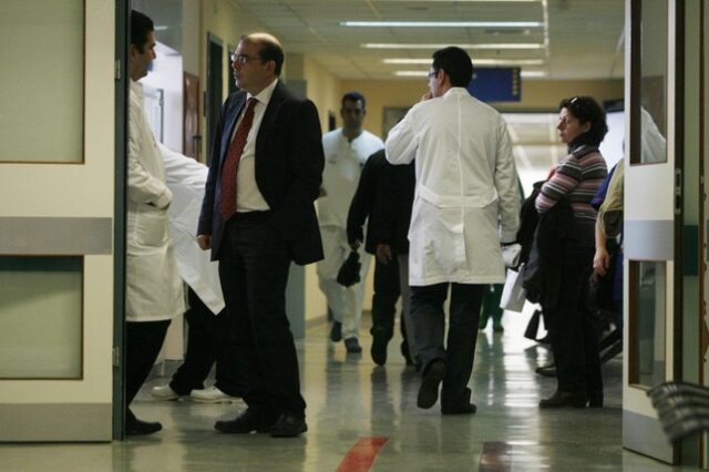 Στάση εργασίας των γιατρών την Παρασκευή στα νοσοκομεία Αθήνας και Πειραιά