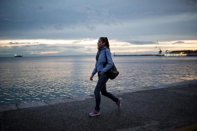 Οι Έλληνες παίρνουν κατά μέσο όρο τρία κιλά μέσα στις γιορτές