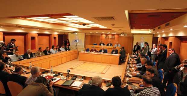 Στα δύο η παράταξη της ΝΔ στην ΚΕΔΕ για την ΠΝΠ