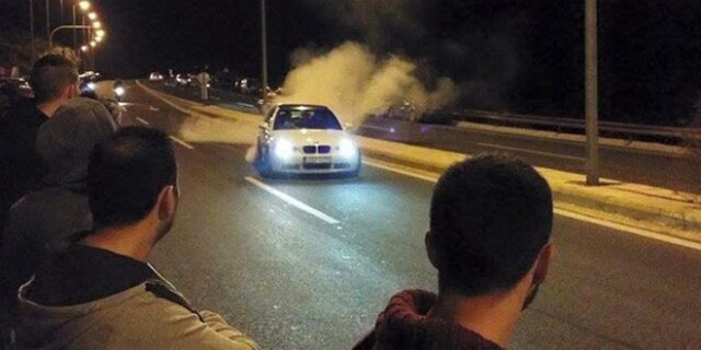 Συλλήψεις οδηγών στην Αγία Παρασκευή για κόντρες
