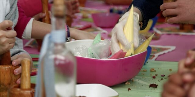 ManaMia: Μια Πασχαλινή Πράξη Αγάπης για τα Παιδικά Χωριά SOS