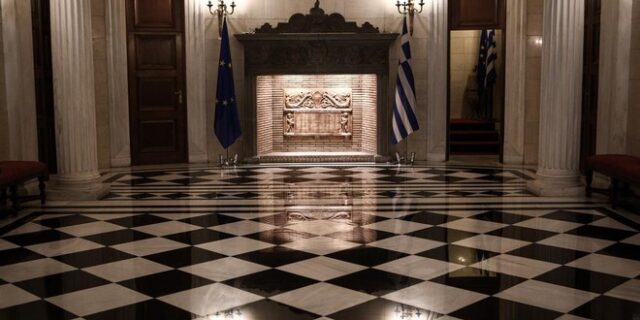 Τα φάλτσα Καμμένου και η κυβερνητική σταθερότητα