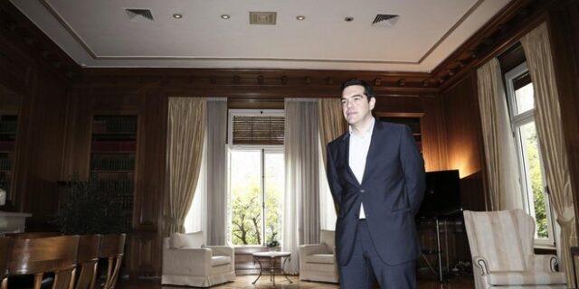 Θετικές εξελίξεις μέχρι την Κυριακή, βλέπει η κυβέρνηση. Καμιά ‘έκπτωση’ στις κόκκινες γραμμές