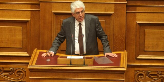 Βελτιωτική διάταξη Παρασκευόπουλου: Στα 5 χρόνια θα μπορούν να αποφυλακίζονται οι ισοβίτες
