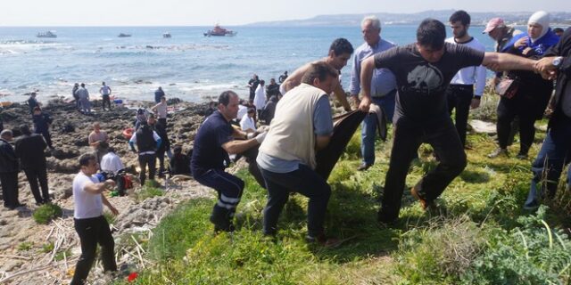 Στον εισαγγελέα Ρόδου οι Σύροι δουλέμποροι. Νέες επιχειρήσεις διάσωσης μεταναστών σε Λέσβο και Φαρμακονήσι
