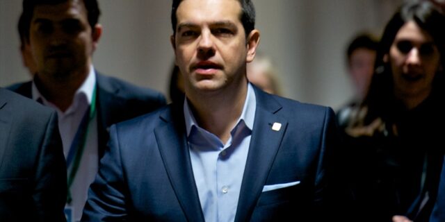 ΣΥΡΙΖΑ: ΔΝΤ και ΕΕ δεν μπορούν να τα βρουν. Η ευθύνη στους θεσμούς, με αυτά τα δεδομένα, αδύνατος ο συμβιβασμός