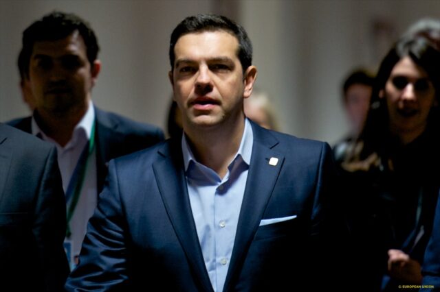 La Tribune: Βελτιωμένη η διαπραγματευτική θέση του Τσίπρα στο ‘μπρα ντε φερ’ με τους δανειστές