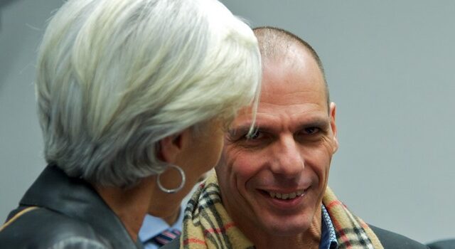Επικαιροποίηση της σχέσης με το ΔΝΤ εξετάζει η Ελλάδα