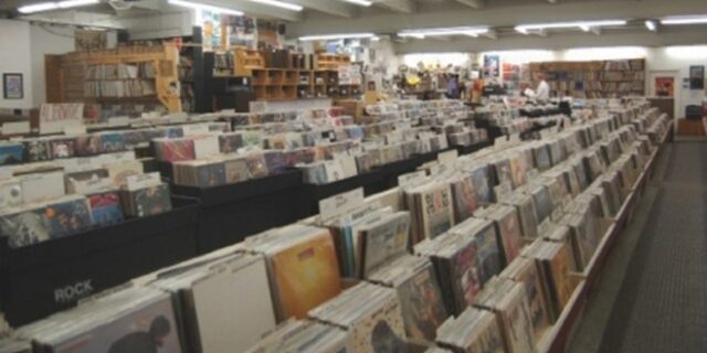 Βινύλια, cd, ψηφιακές πωλήσεις, όλα κάνουν τον κύκλο τους