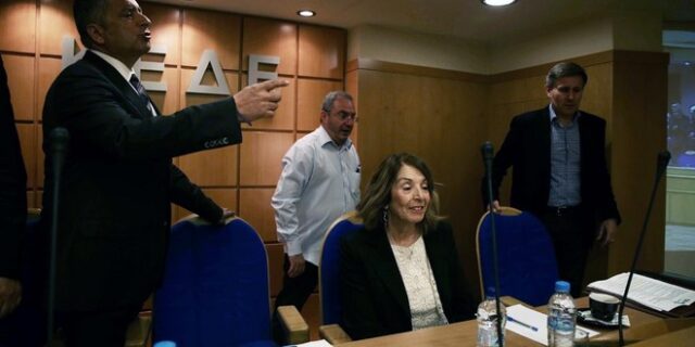 Η Χριστοδουλοπούλου έχει σχέδιο για τους μετανάστες (που δεν υπάρχουν) και το παρουσίασε στην ΚΕΔΕ