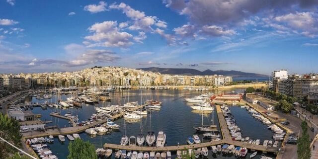 Ιδιωτικοποιείται η Μαρίνα Ζέας
