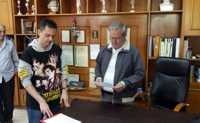 Ορκωμοσία δημοτικού συμβούλου με Παύλο Σιδηρόπουλο