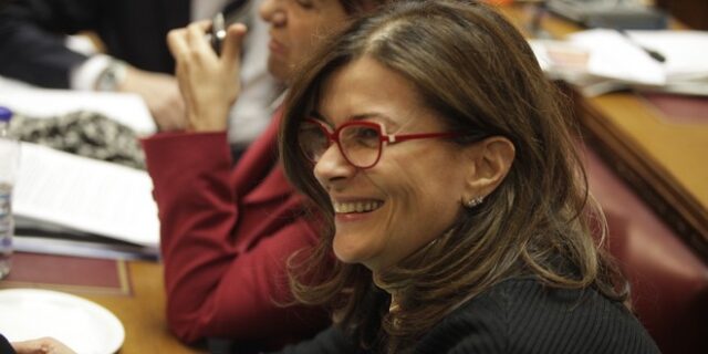 Υπό παραίτηση η υφυπουργός Εργασίας Ράνια Αντωνοπουλου