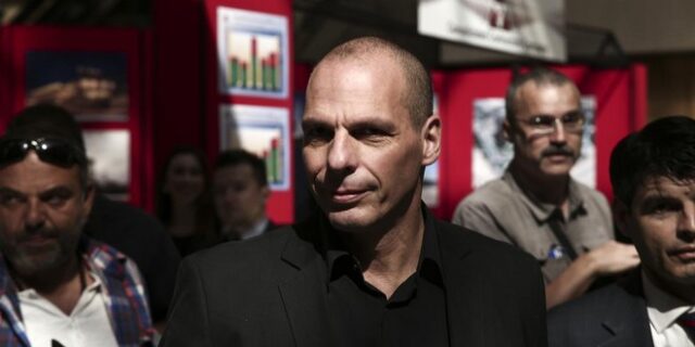 Επιστολή Βαρουφάκη: Αποδέχεται την παραίτηση Σακελλαρίου, δηλώνει όμως προσηλωμένος στο τεκμήριο αθωότητας
