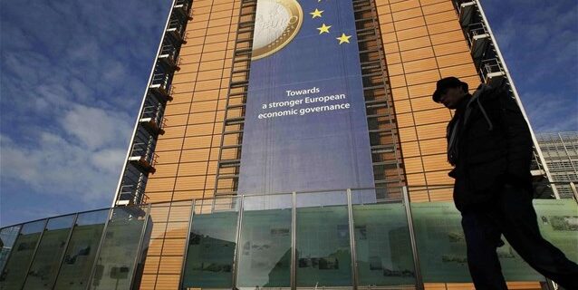 Πυρετός διαβουλεύσεων με στόχο συμφωνία. Προσχέδια συμβιβαστικής λύσης εξετάστηκαν στην τηλεδιάσκεψη του Brussels Group