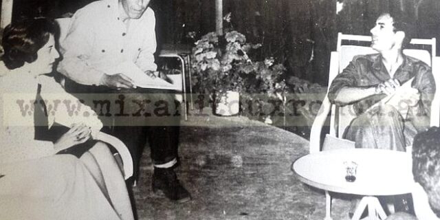 Μηχανή του Χρόνου: Ο Καντάφι έξυνε τα νύχια των ποδιών του και οι φρουροί χειροκροτούσαν