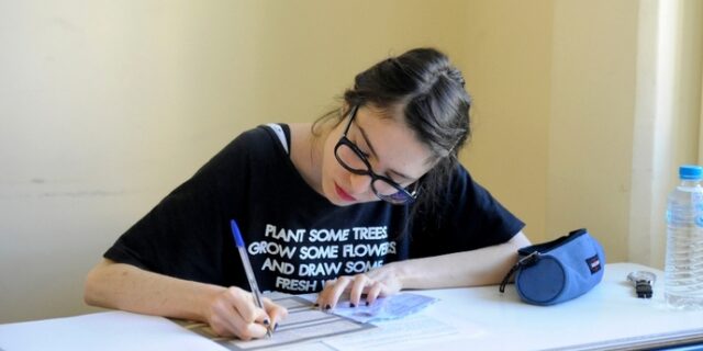 Πανελλήνιες 2015: Τα θέματα και οι απαντήσεις σε Βιολογία, Φυσική, Μαθηματικά και Ιστορία