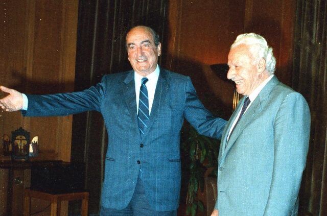 Χαρίλαος Φλωράκης: Από το βουνό στην συγκυβέρνηση