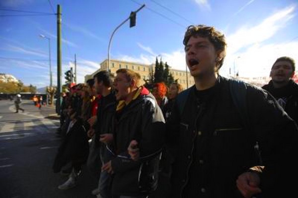 Φρένο στη διαδικασία αποζημίωσης για τα γεγονότα μετά τη δολοφονία Γρηγορόπουλου βάζει απόφαση Βαρουφάκη