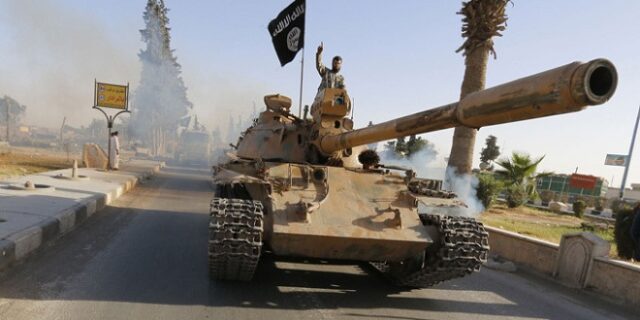 Πώς το ISIS κερδίζει εκατομμύρια από λαθρεμπόριο, εκβιασμούς και πετρέλαιο