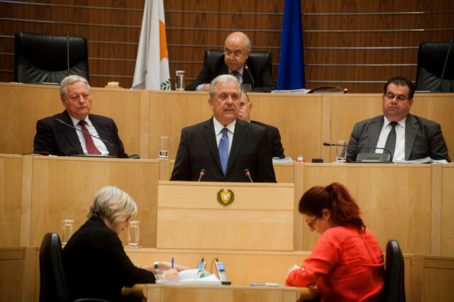Ο Επίτροπος Δημήτρης Αβραμόπουλος παρουσίασε τη νέα Ευρωπαϊκή Ατζέντα για τη Μετανάστευση στην Κύπρο