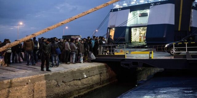 Αυξήθηκαν κατά 469% οι παράτυπα εισερχόμενοι μετανάστες μέσα σε ένα χρόνο