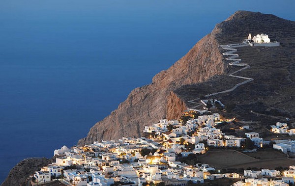 Τα 8 ‘ψαγμένα’ ελληνικά νησιά που προτείνει η Telegraph