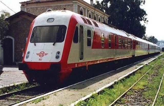 Συνελήφθησαν δύο άνδρες που ξάφριζαν επιβάτες του τρένου